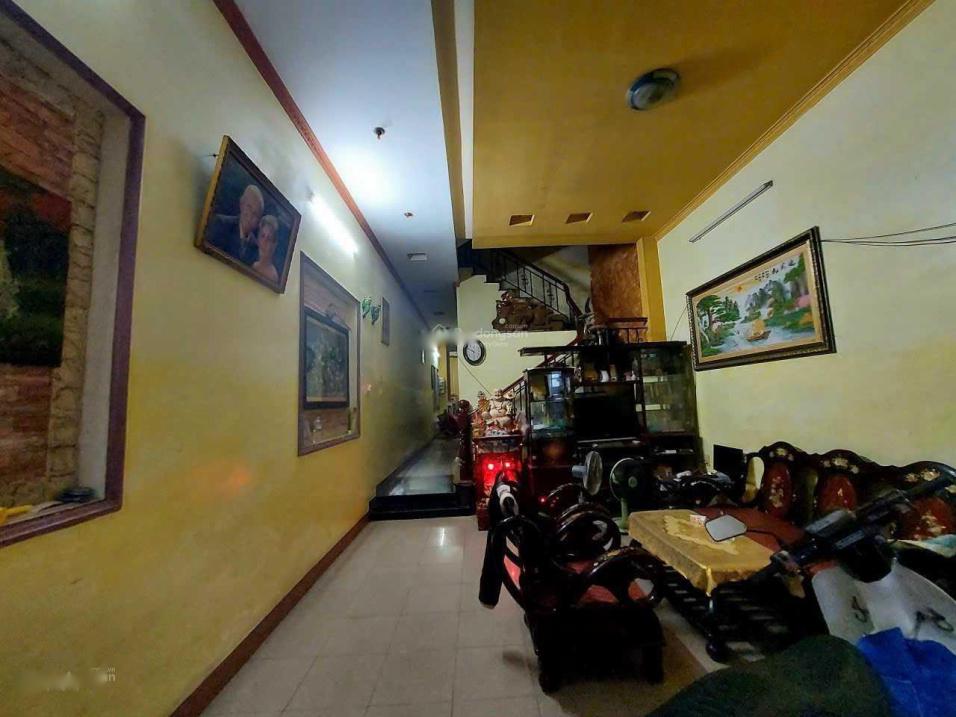 Bán nhà mặt phố đẹp 3 tầng, 272 m2 tại Đường Nguyễn An Ninh - Dĩ An - Dĩ An, giá 11 tỷ