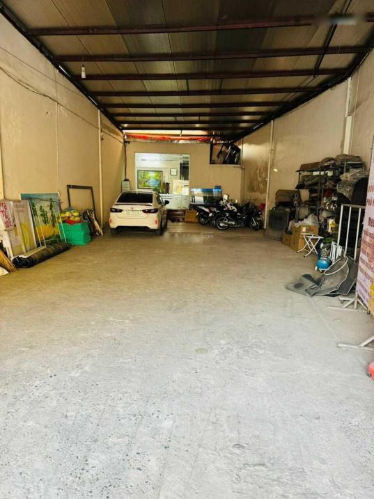 Cần cho thuê nhà riêng sổ đỏ tại Phố Lê Trọng Tấn, 350 m2, 1 tầng, đã có nội thất, giá 20 tr/tháng