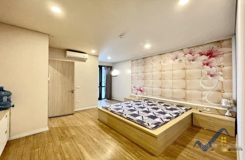 Cho thuê gấp căn hộ 2 phòng ngủ, 80 m2 tại Đường Long Biên - Long Biên, giá 15 triệu/tháng