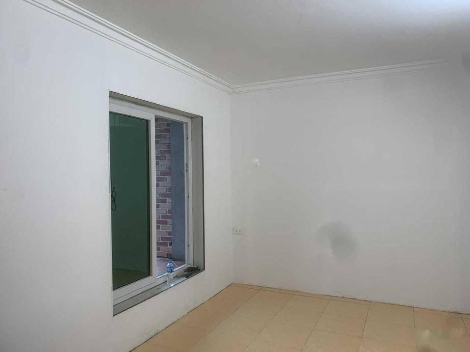 Cho thuê căn chung cư 3 phòng ngủ, 140 m2 tại Ba Đình - Hà Nội, giá 12 tr/tháng