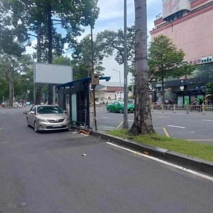 Bán gấp nhà phố 10 tầng, 360 m2, mặt tiền 60m tại Đường Trần Hưng Đạo - Quận 1, giá 250 tỷ - Ảnh 1