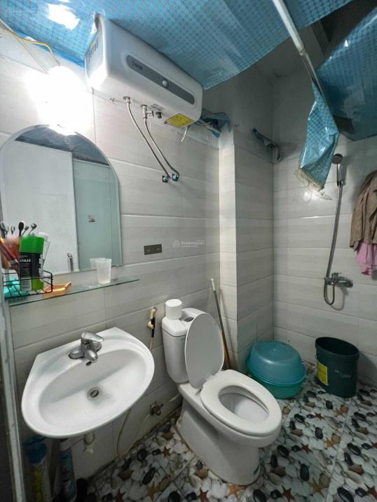Thuê ngay nhà trọ, phòng trọ 50 m2 tại Đường Hoàng Văn Thái, đã có nội thất, giá 4 triệu/tháng