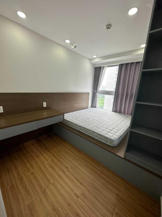 Cần cho thuê căn hộ 2 phòng ngủ, 77 m2 tại Đường Tôn Dật Tiên - Quận 7, giá 16 triệu/tháng