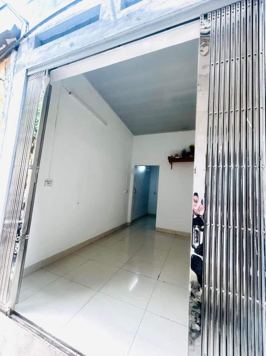 Sở hữu ngay căn nhà đẹp 1 tầng, 39 m2 tại Đường Nguyễn Văn Cừ - Gia Thụy - Long Biên, giá 2,25 tỷ
