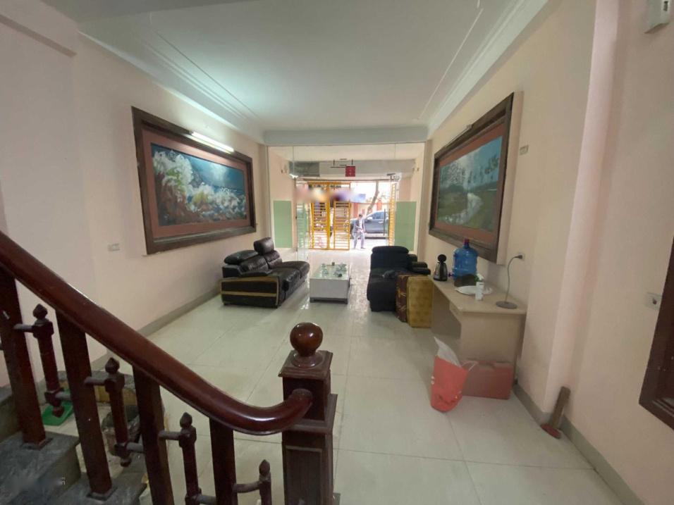 Thuê ngay căn liền kề 5 tầng, 88 m2 tại Đường Văn Quán - Hà Đông - Hà Nội, giá 22 triệu/tháng