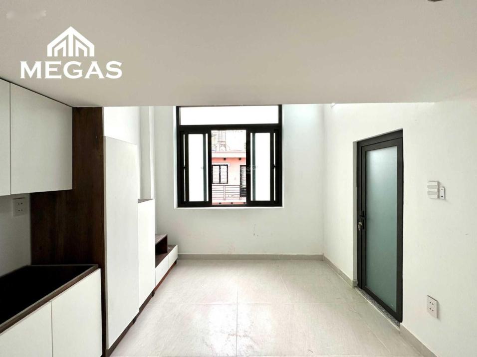 Cần cho thuê gấp nhà trọ phòng trọ 30 m2 tại Đường Cộng Hòa - 13 - Tân Bình, giá 4 triệu/tháng