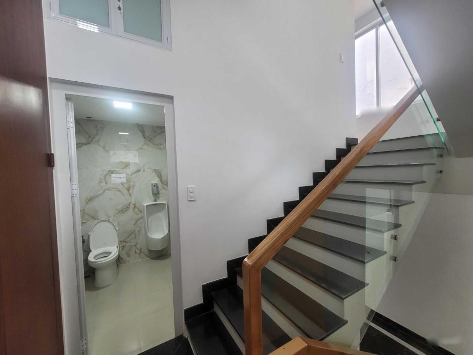 Cần cho thuê nhà phố thương mại shophouse tại Quận 2 - TP Hồ Chí Minh, giá 90 triệu/tháng