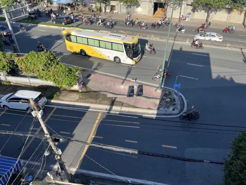 Văn phòng cao cấp cho thuê ở Phạm Văn Đồng, Phường Linh Tây, Quận Thủ Đức DT 240m2