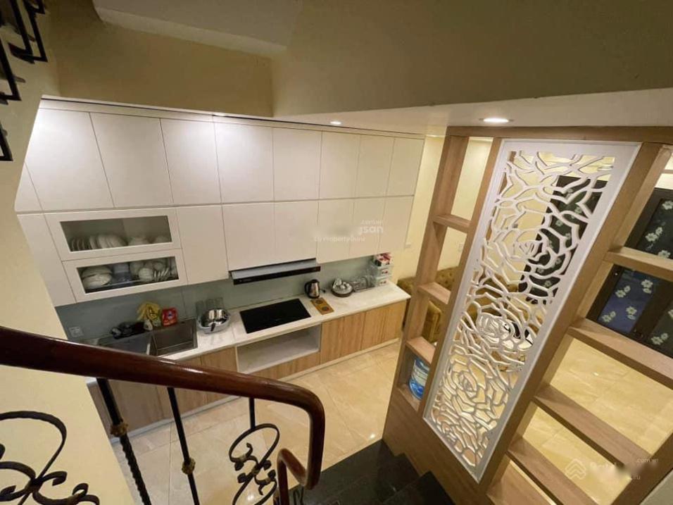 Cần cho thuê gấp nhà sổ riêng tại Đường Ngọc Thụy, 35 m2, 5 tầng, sẵn nội thất, giá 10 triệu/tháng - Ảnh 1