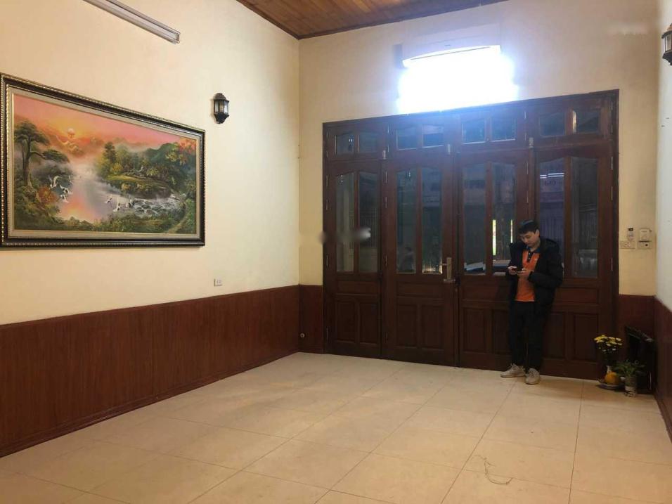 Thuê ngay nhà mặt tiền tại Đường Hoàng Văn Thái - Thanh Xuân, 75 m2, 3 tầng, giá 28 tr/tháng - Ảnh 1