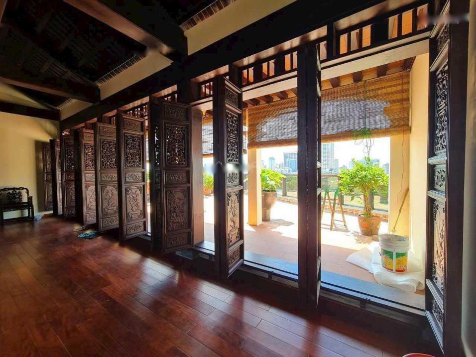 Mời cafe Rooftop - phòng trà mặt bằng cực đẹp trọn view Hồ Hoàng cầu 105m2 giá 25tr