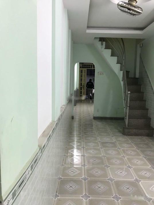 Cần cho thuê nhà đẹp tại Đường Trương Đăng Quế, 48 m2, 2 tầng, đã có nội thất, giá 12 triệu/tháng