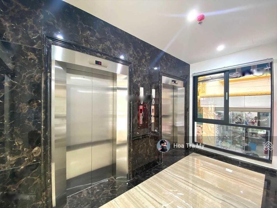 Cho thuê gấp căn nhà mặt phố tại Đường Vũ Trọng Phụng, 120 m2, 9 tầng, giá 95 triệu/tháng