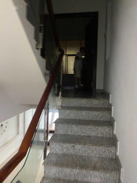 Cần cho thuê nhà mặt phố tại Đường Quách Văn Tuấn - 12 - Tân Bình, 100 m2, 3 tầng, giá 25 tr/tháng