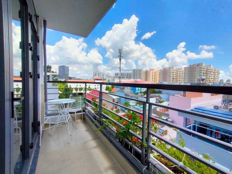 Cần cho thuê nhà trọ, phòng trọ 26 m2 tại Phường Tân Phú - Quận 7, đã có nội thất, giá 6 tr/tháng