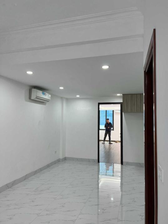Cho thuê nhà riêng tại Đường Nam Trung Yên, 80 m2, 4 tầng, nội thất đầy đủ, giá 41 tr/tháng