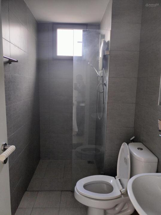 Cần cho thuê gấp căn chung cư 2 phòng ngủ, 70 m2 tại Đường Liên Phường - Quận 9, giá 7 triệu/tháng