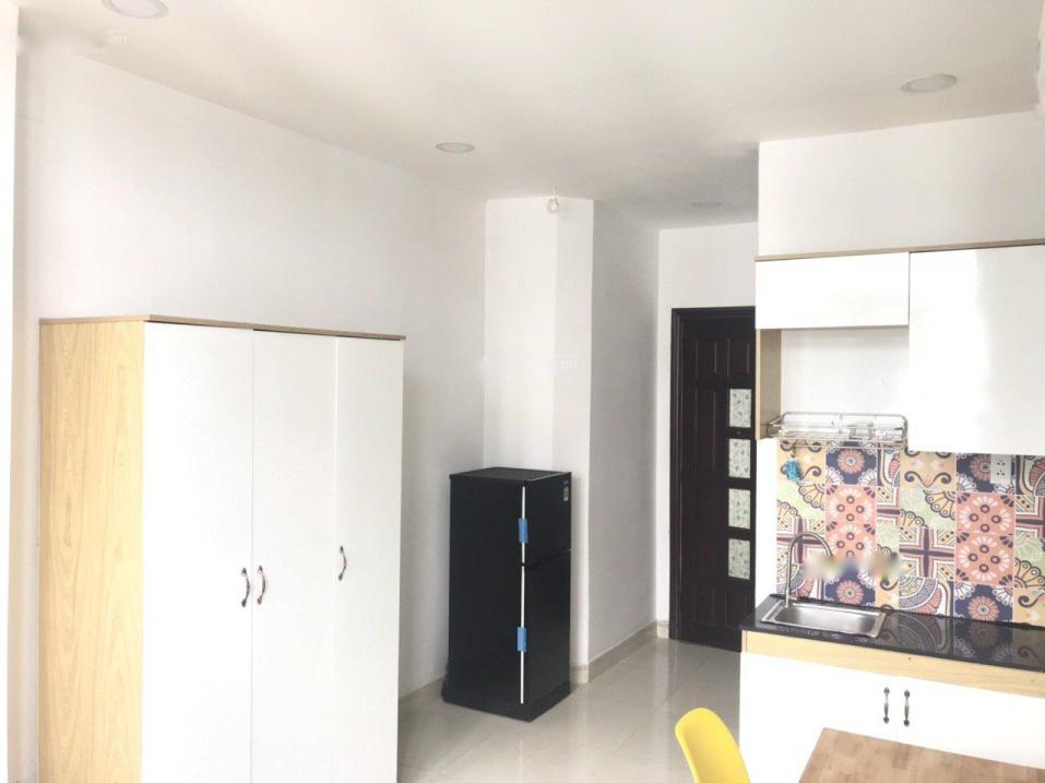 Cần cho thuê nhà trọ phòng trọ 25 m2 tại Đường Bạch Đằng, nội thất đầy đủ, giá 5 tr/tháng