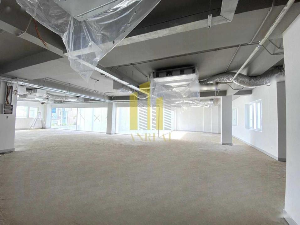 Tòa văn phòng hơn 5000m2 sử dụng - hầm 8 lầu, thang máy khu Đảo Kim Cương