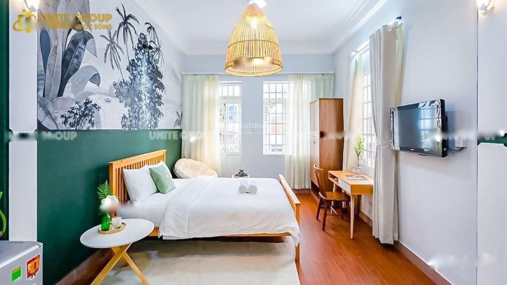 Cần cho thuê gấp phòng 25 m2 tại Đường Đề Thám - Quận 1, đầy đủ nội thất, giá 7 triệu/tháng