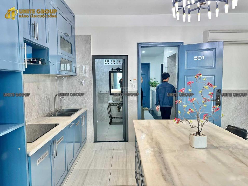 Cần cho thuê nhà trọ, phòng trọ 40 m2 tại Đường Hoàng Quốc Việt, đã có nội thất, giá 9 triệu/tháng