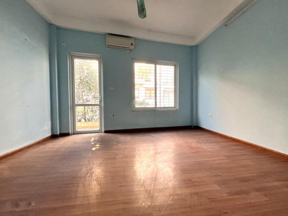 Cho thuê nhà sổ riêng tại Đường Mỗ Lao, 50 m2, 4 tầng, đầy đủ nội thất, giá 15 triệu/tháng - Ảnh 1