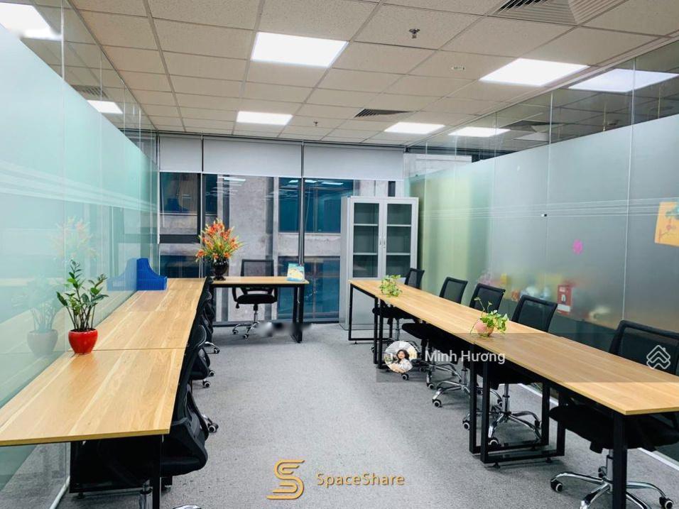 Chính chủ cho thuê văn phòng 20m2, 25m2 có sẵn bàn ghế tại Nguyễn Chí Thanh, Ba Đình