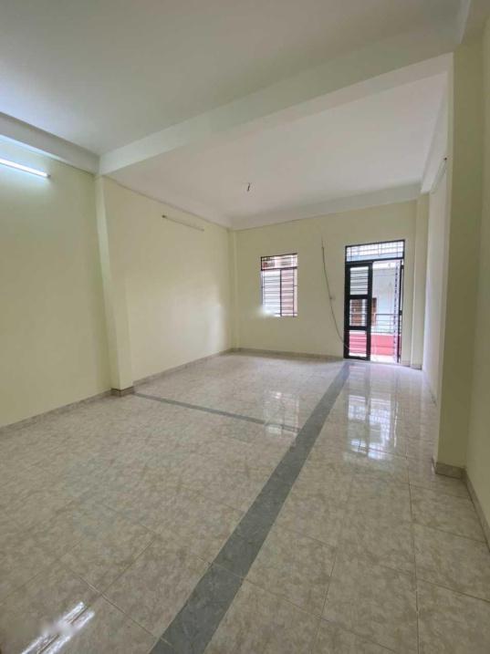 Thuê ngay nhà riêng tại Đường Lũy Bán Bích, 81 m2, 3 tầng, sẵn nội thất, giá 16 triệu/tháng - Ảnh 1