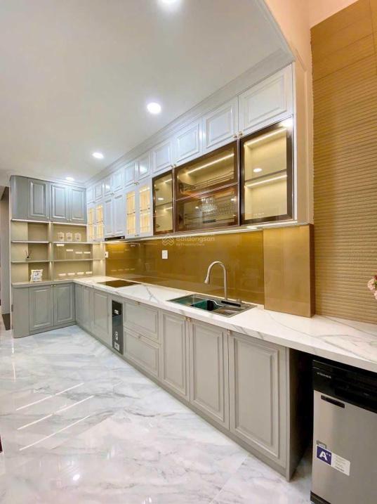 Thuê ngay nhà mặt phố tại Đường Phan Đình Phùng - 17 - Phú Nhuận, 110 m2, 5 tầng, giá 35 tr/tháng