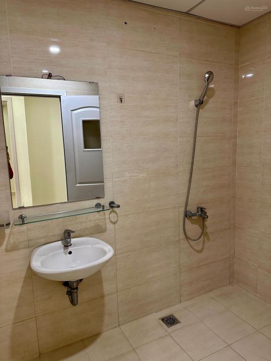 Cho thuê gấp căn 2 phòng ngủ, 68 m2 tại Đường Phúc Lợi - Long Biên - Hà Nội, giá 6 tr/tháng