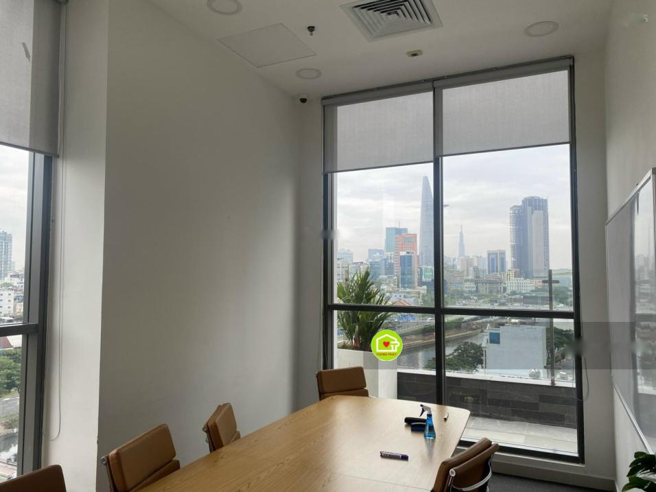 Cho thuê căn hộ chung cư 1 phòng ngủ, 200 m2 tại Đường Bến Vân Đồn - Quận 4, giá 68 triệu/tháng