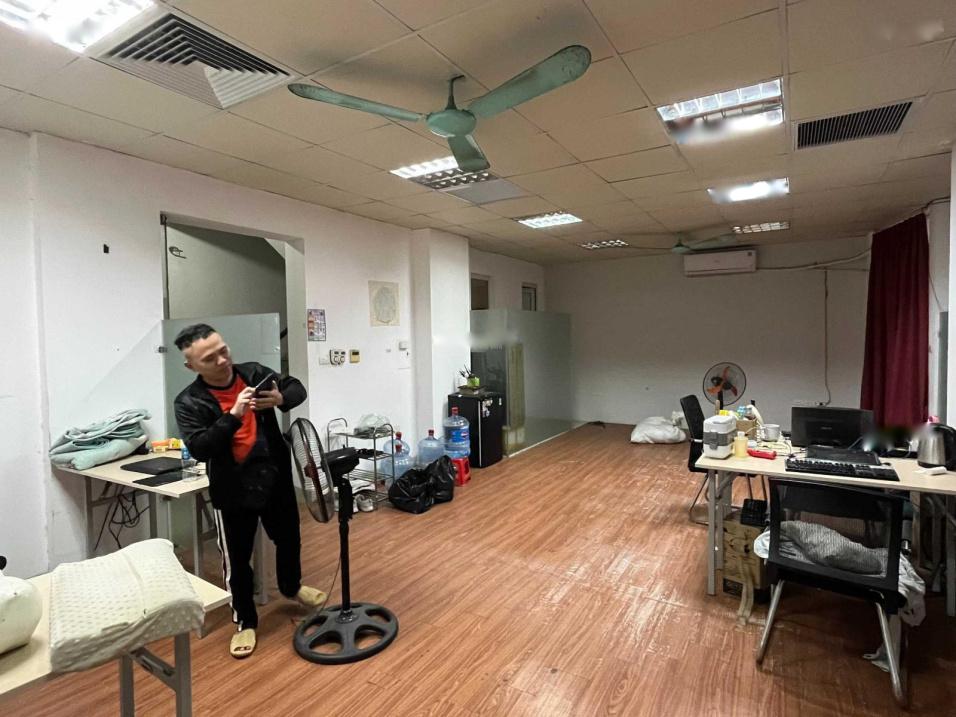 Cho thuê văn phòng tại Văn Quán - CHiến Thắng, dt 60m2, mặt tiền rộng, điều hòa âm trần