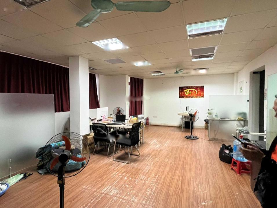 Cho thuê văn phòng tại Văn Quán - CHiến Thắng, dt 60m2, mặt tiền rộng, điều hòa âm trần - Ảnh 1