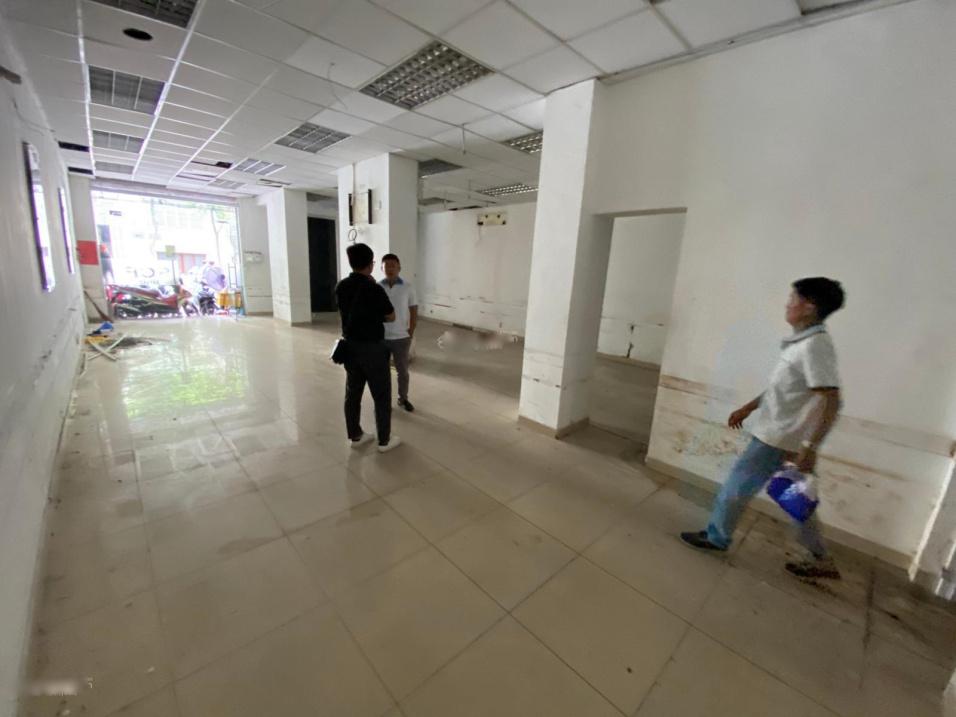 Cần cho thuê nhà mặt tiền tại Đường Hàm Nghi - Quận 1, 300 m2, 2 tầng, giá 120 triệu/tháng - Ảnh 1