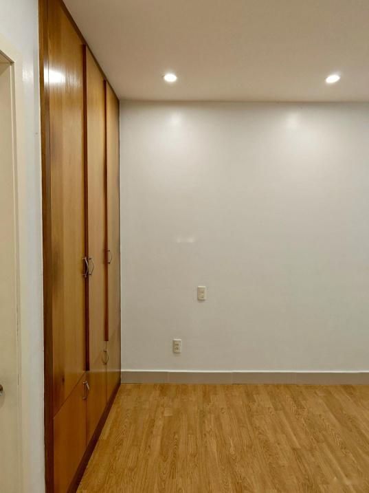 Cho thuê nhà chung cư 3 phòng ngủ, 115 m2 tại Phố Tạ Quang Bửu - Quận 8, giá 13 tr/tháng