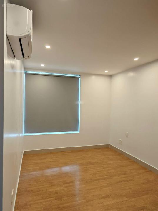 Cho thuê nhà chung cư 3 phòng ngủ, 115 m2 tại Phố Tạ Quang Bửu - Quận 8, giá 13 tr/tháng