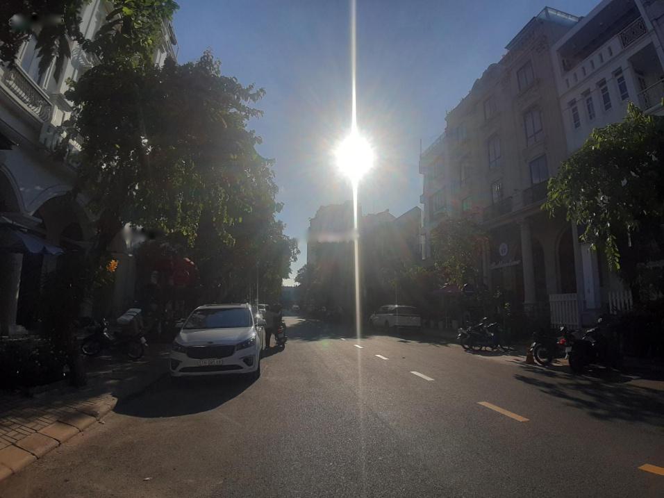 Cho thuê nhà phố tại Đường Nguyễn Văn Linh - Tân Phong - Quận 7, 111 m2, 5 tầng, giá 62 tr/tháng