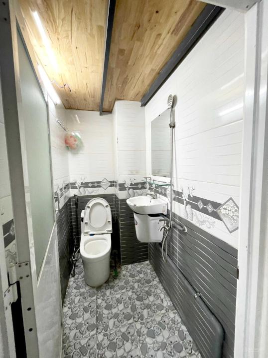 Cần cho thuê gấp nhà trọ, phòng trọ 20 m2 tại Đường Thạnh Lộc 15, giá 3 triệu/tháng - Ảnh 1