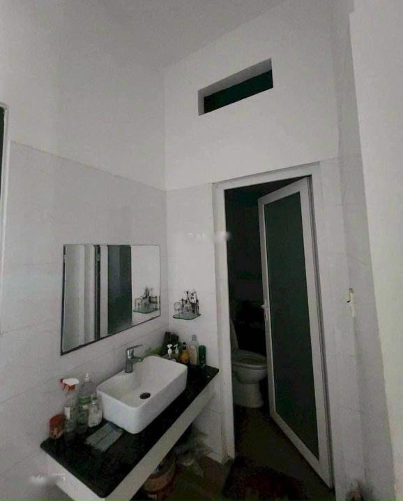 Bán nhà đất 3 tầng, 100 m2, mặt tiền 5m, hướng Đông - Nam tại Phường Hòa Xuân - Cẩm Lệ, giá 4,7 tỷ