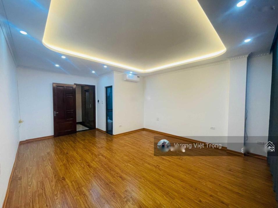 Bán gấp căn nhà đẹp 7 tầng, 45 m2, mặt tiền 4m tại Đường Hoàng Hoa Thám - Ba Đình, giá 8,48 tỷ