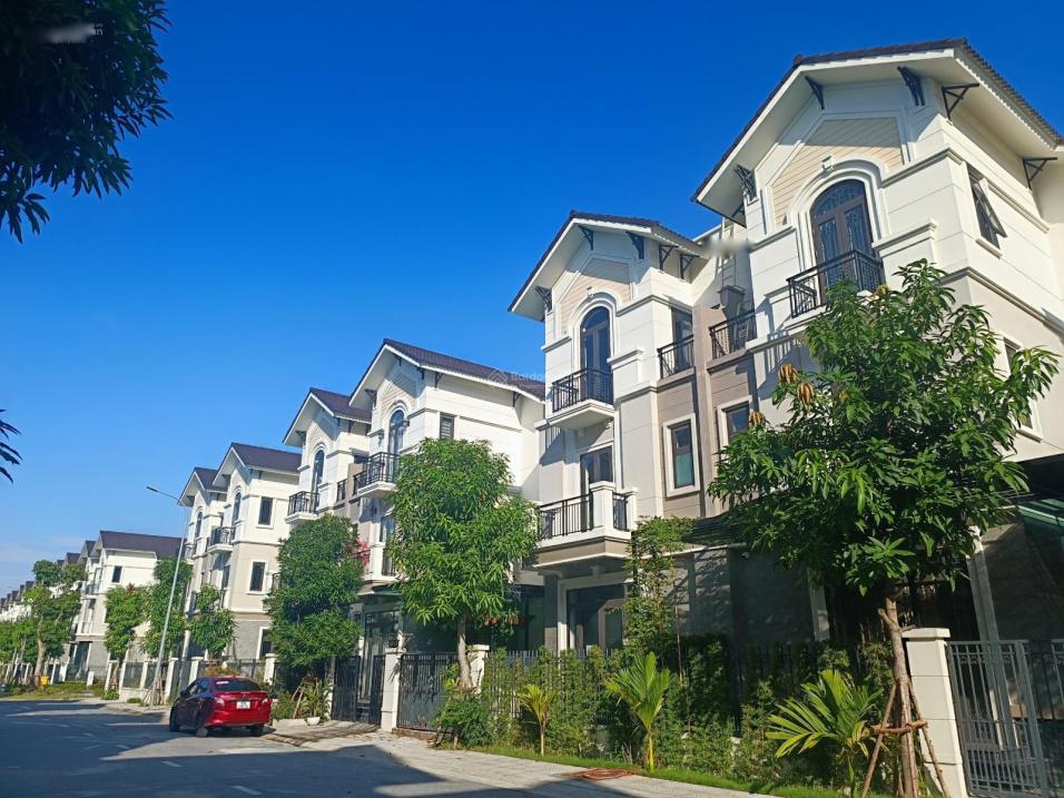 Bán nhanh căn biệt thự 3 tầng, 135 m2, giá 6,5 tỷ tại Đường Hữu Nghị - Từ Sơn - Bắc Ninh