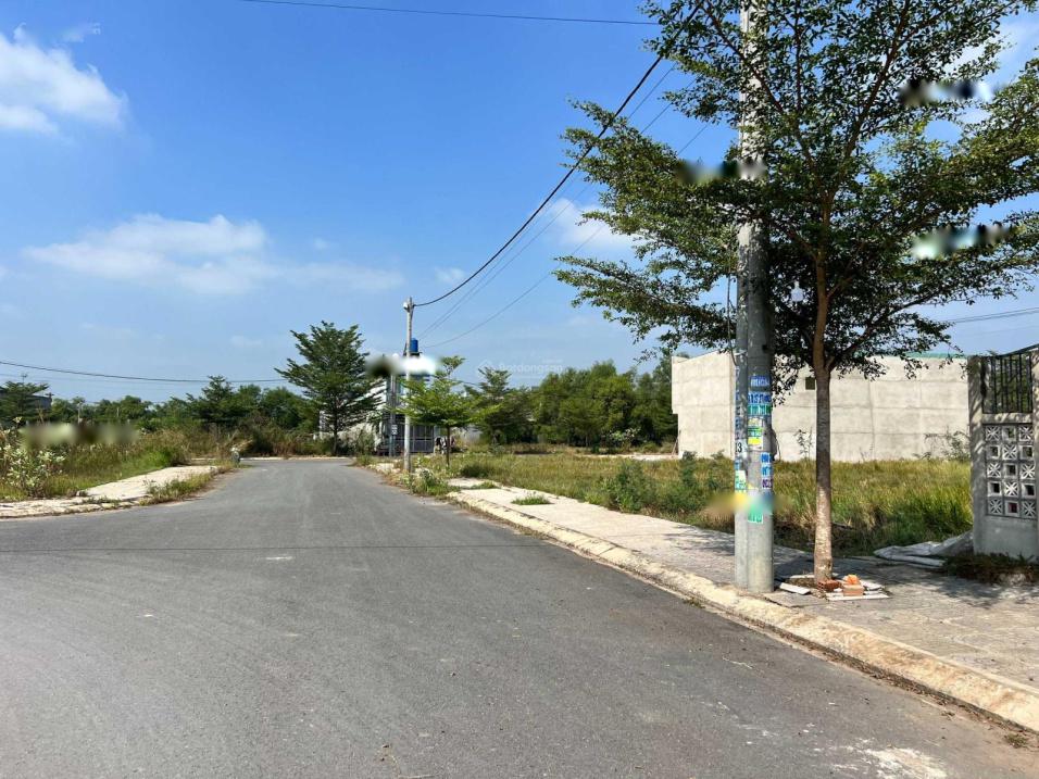Chuyển nhượng đất nền dự án 100 m2, mặt tiền 12m tại Huyện Đức Hòa - Long An, giá 970 tr
