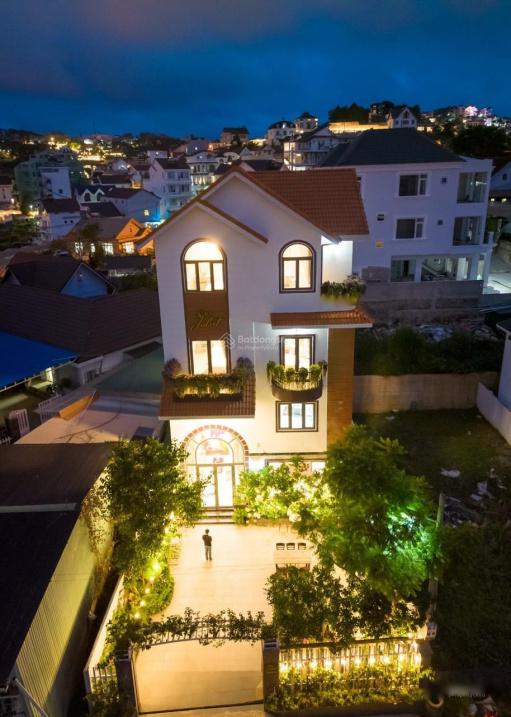 Cần bán ngay nhà lk 4 tầng, 205 m2, giá 13 tỷ tại Đường Trịnh Hoài Đức - 11 - Đà Lạt - Lâm Đồng - Ảnh 1