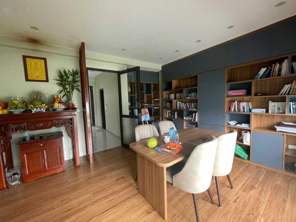 Chuyển nhượng căn biệt thự 4 tầng, 75 m2, giá 11,5 tỷ tại Phố Lê Trọng Tấn - Hà Đông - Hà Nội