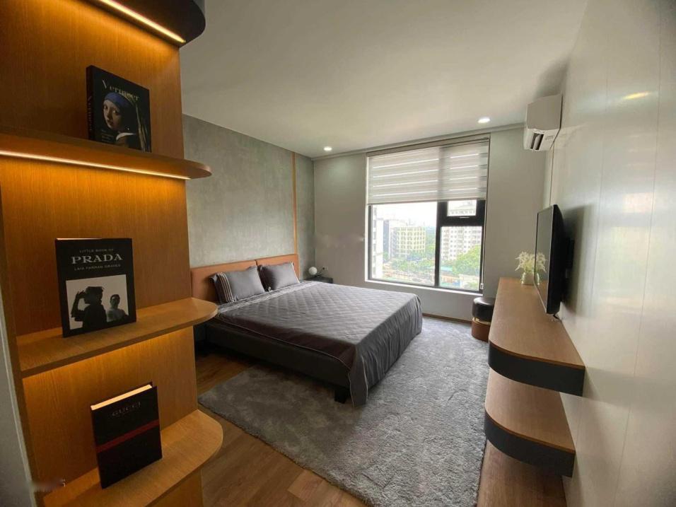 Cần bán nhanh chung cư 2 phòng ngủ, 78 m2, giá 2,85 tỷ tại Đường Ngọc Hồi - Hoàng Mai - Hà Nội