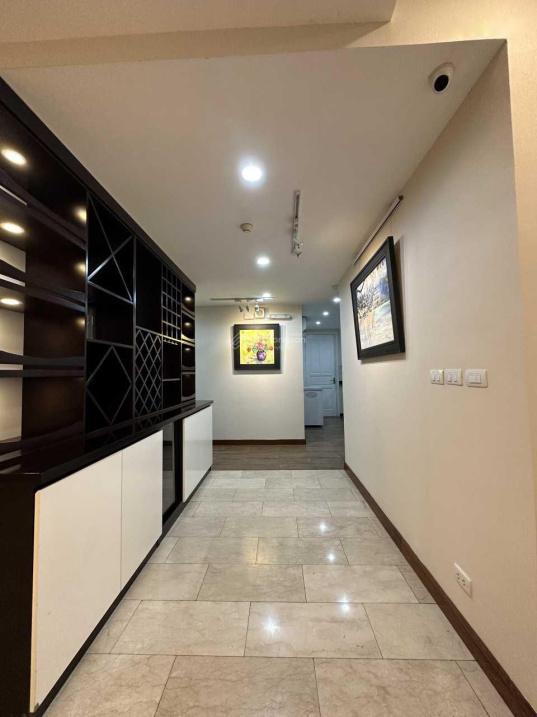 Bán nhà chung cư 3 phòng ngủ, 182 m2, giá tốt tại Đường Lạc Long Quân - Tây Hồ - Hà Nội