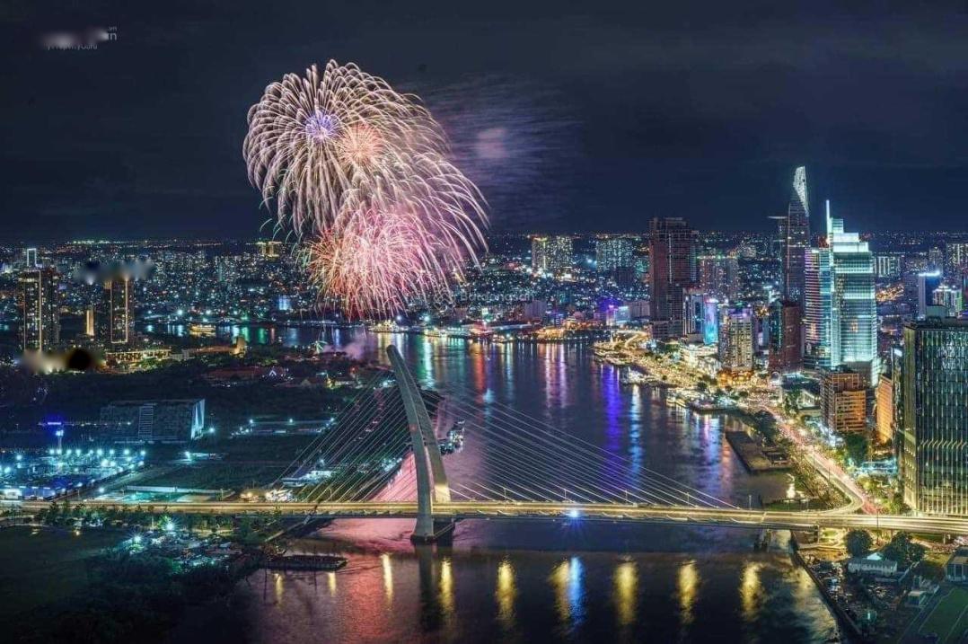 Cần bán căn chung cư 5 phòng ngủ, 220 m2, giá 60 tỷ tại Phường Thủ Thiêm - Quận 2 - TP Hồ Chí Minh - Ảnh 1