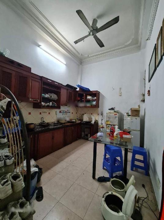 Sở hữu nhà riêng sổ đỏ 5 tầng, 31 m2, mặt tiền 3m tại Đường Vương Thừa Vũ - Thanh Xuân, giá 4,3 tỷ