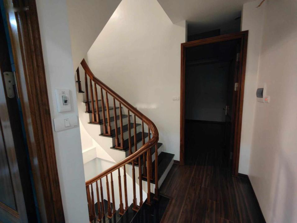 Sở hữu ngay nhà sổ hồng riêng 5 tầng, 45 m2 tại Phố Giảng Võ - Cát Linh - Đống Đa, giá 10,5 tỷ