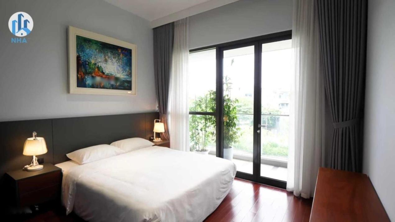 Cần bán ngay liền kề 4 tầng, 144 m2, giá 22,5 tỷ tại Đường Cổ Linh - Long Biên - Hà Nội